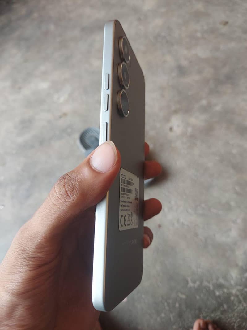 Tecno spark40 pro 5