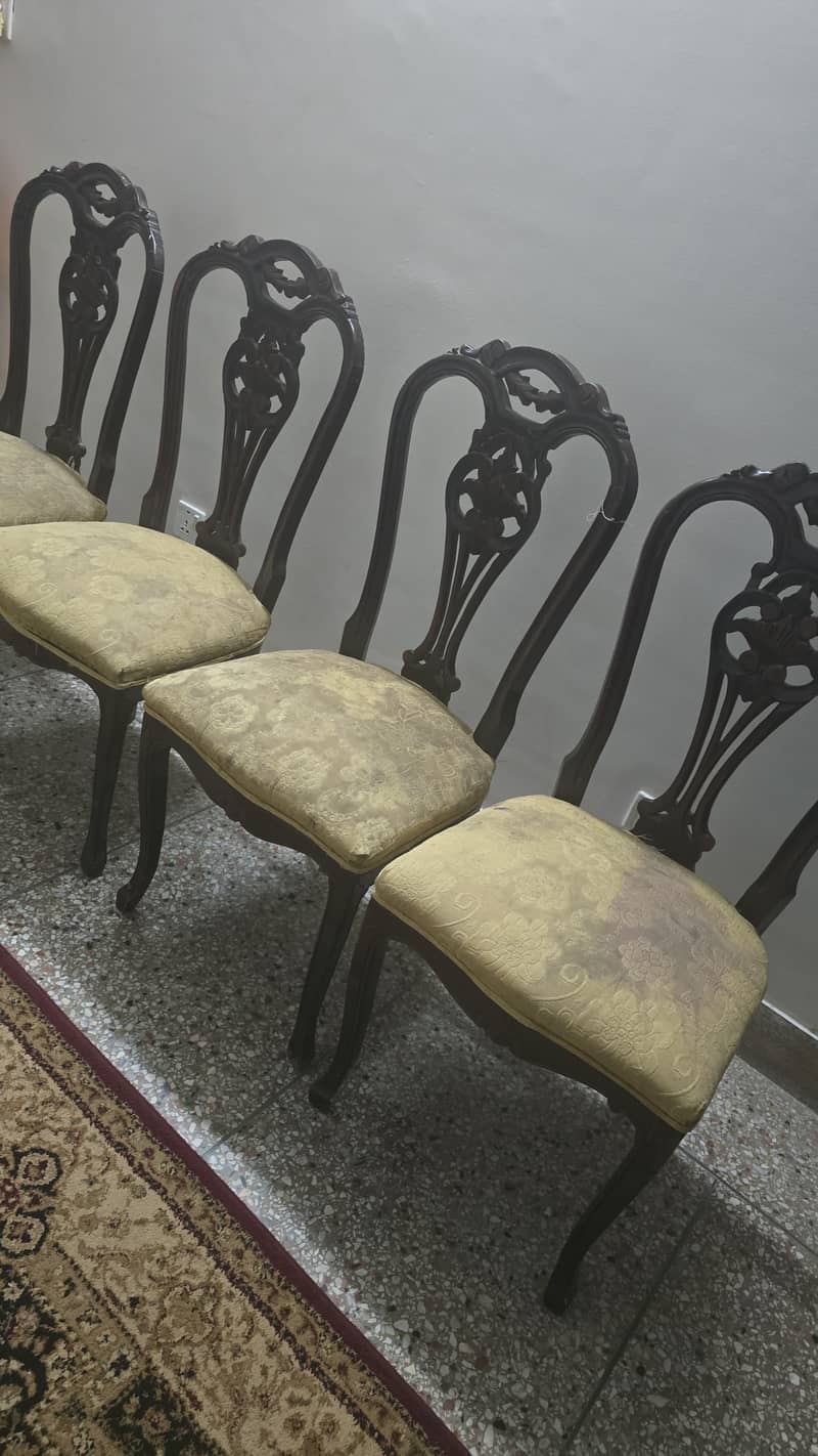 dining table with 4 chairs 1
