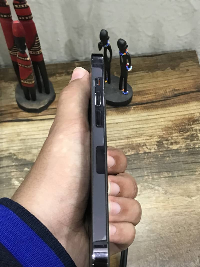 Apple iPhone 14 Pro 2