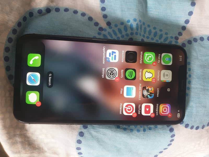 Apple iPhone X 3