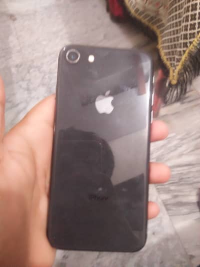 Apple iPhone 8