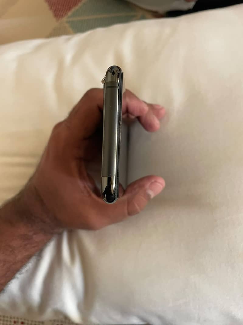 Apple iPhone 11 Pro 3