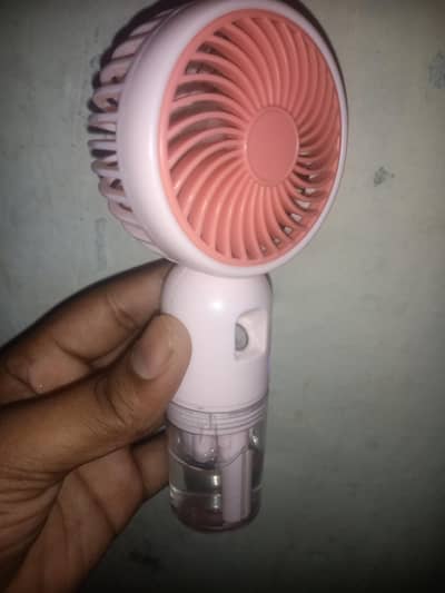 Mini fan cold air