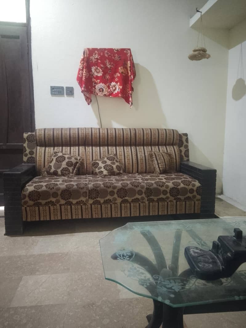 Sofa set with tables 0