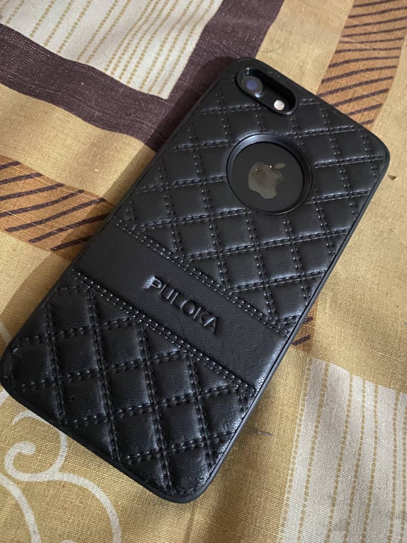 Apple iPhone 7 0