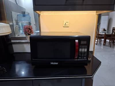 Microwave Model No: HMN-45110EGB