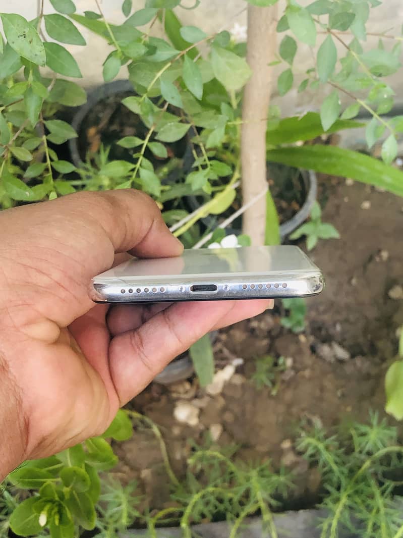 Apple iPhone X 7