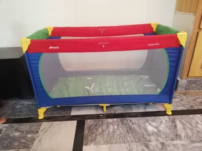Foldable baby cot