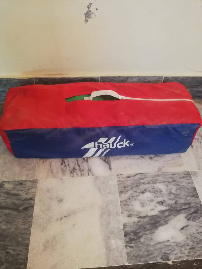 Foldable baby cot 2