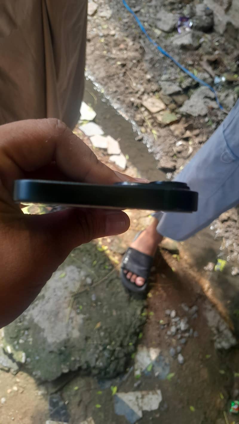 Apple iPhone 14 2