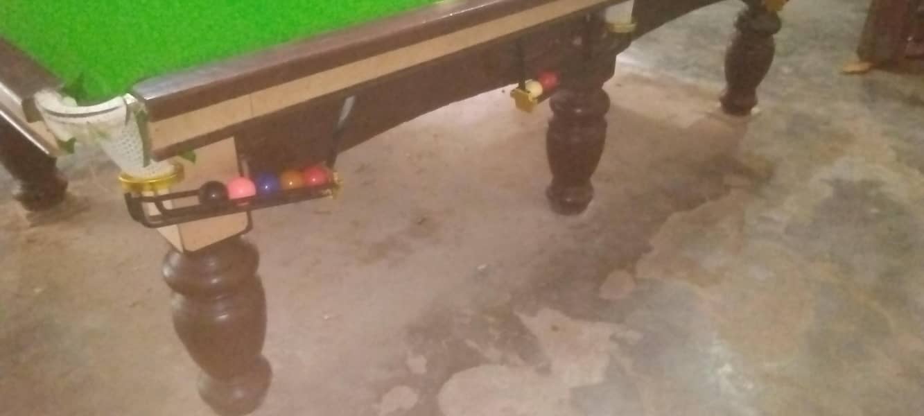 snooker table 0