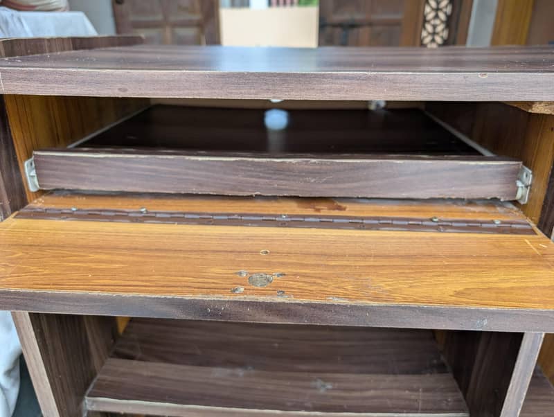 Computer Table 1