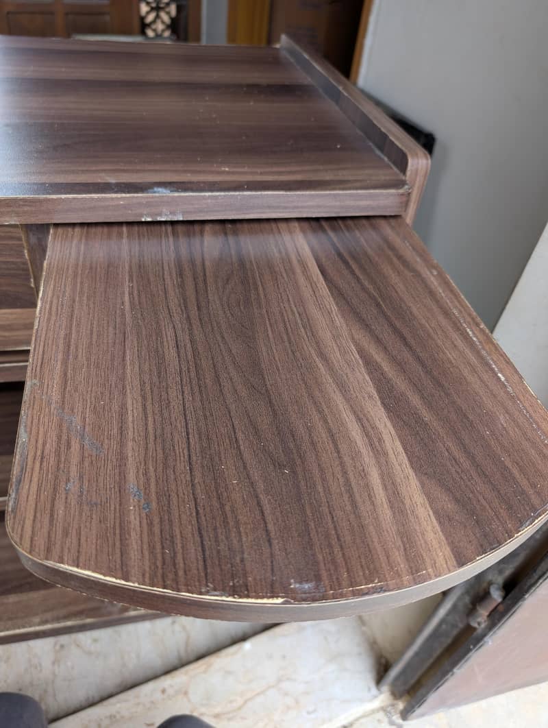 Computer Table 2