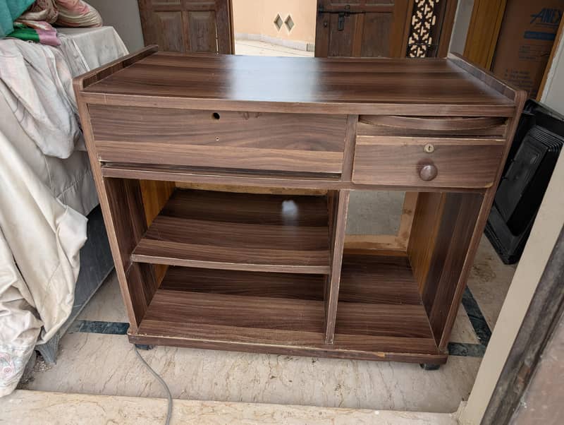 Computer Table 3
