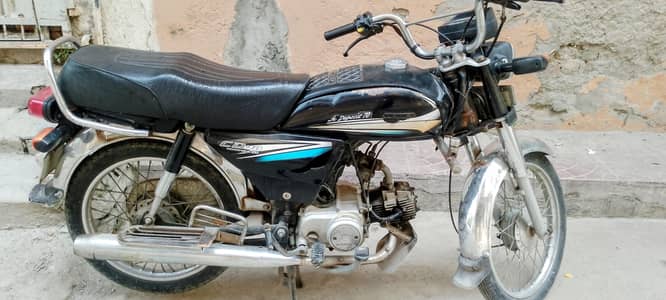 Honda CD 70 2016 for urgent sale