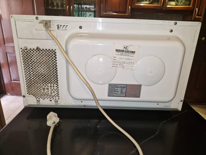 Dawlance Microwave 1