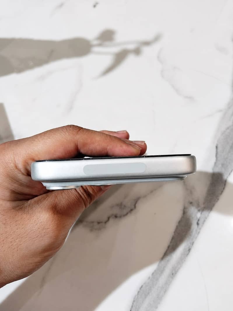 Apple iPhone 17 Pro Max 1