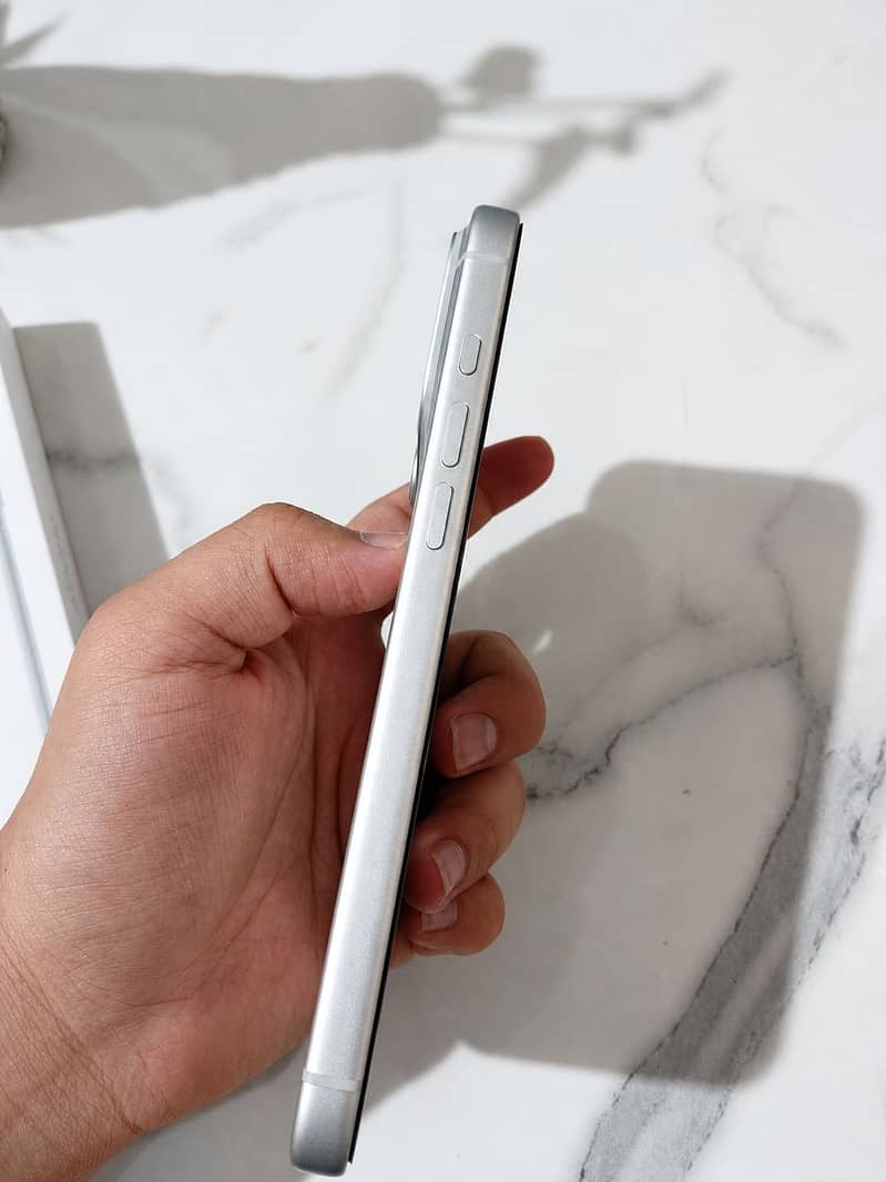 Apple iPhone 17 Pro Max 2