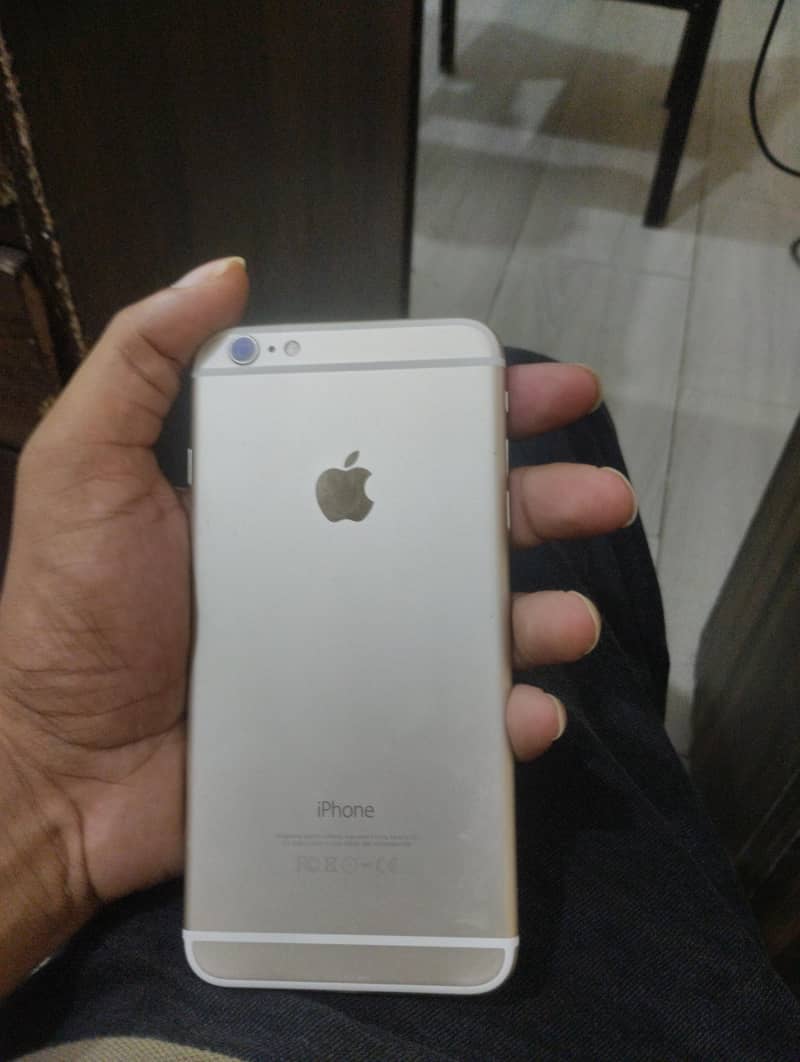 Apple iPhone 6 Plus 1