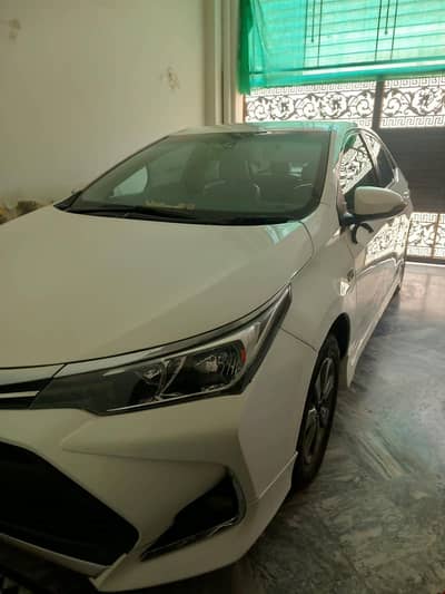 Toyota Corolla Altis CVTi 1.8 (Cruisetronic) 2015