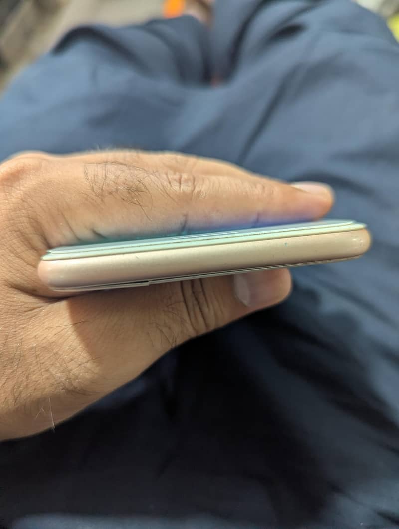 Apple iPhone 8 Plus 6