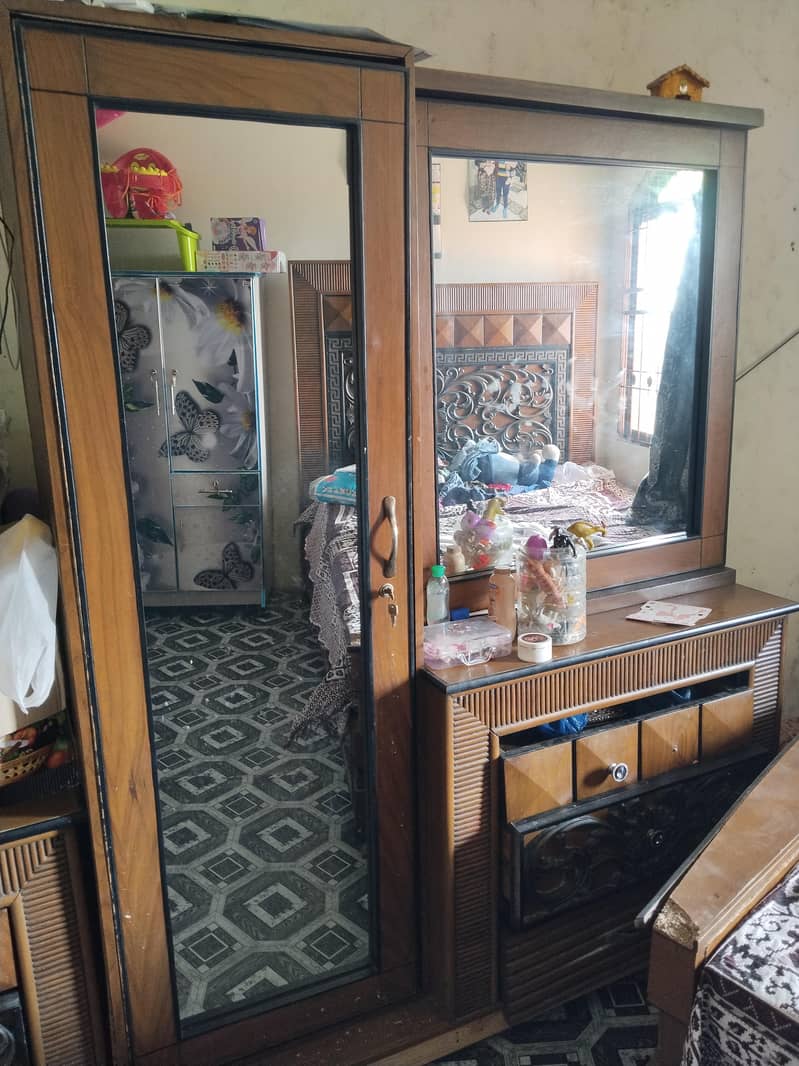 Bed,Side Tables,Dressing Table 1