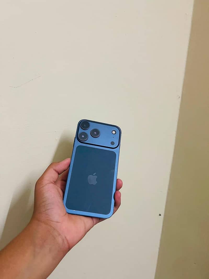 Apple iPhone XR 0