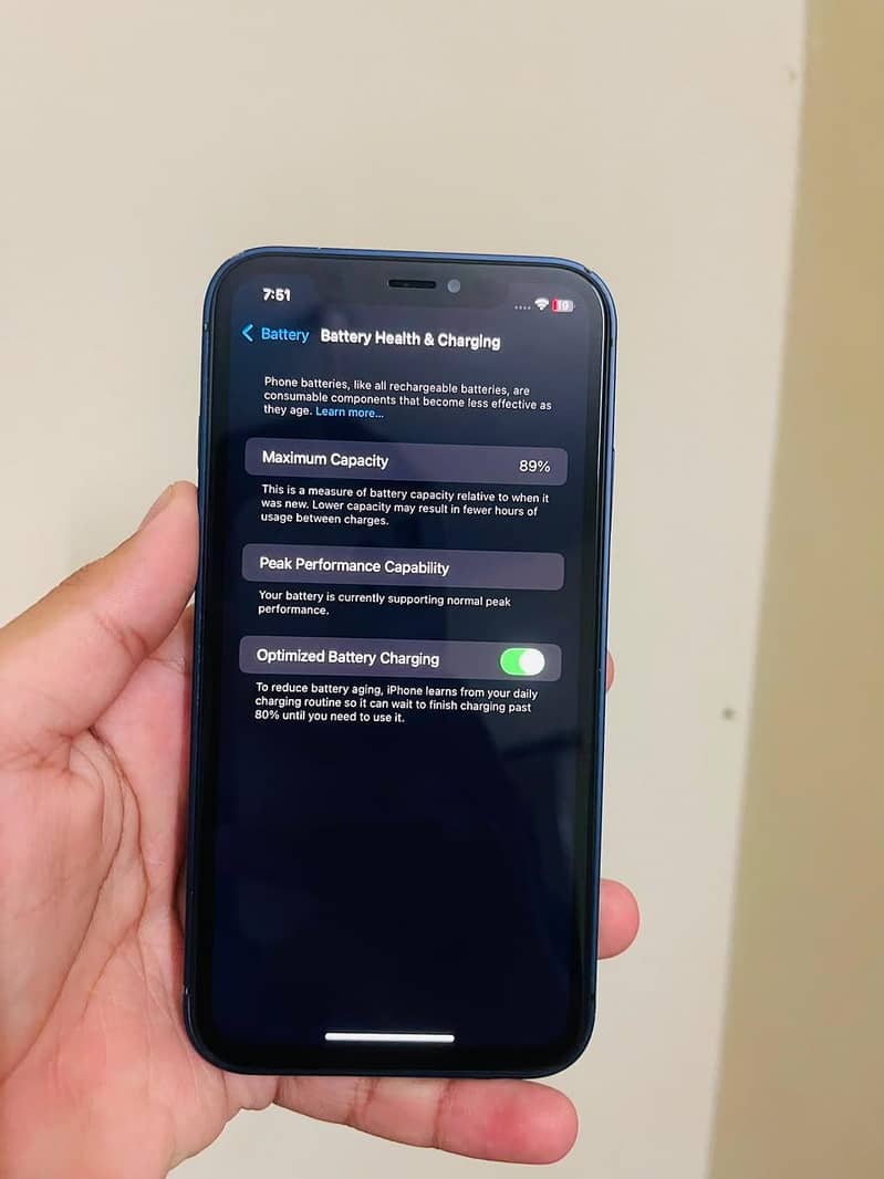 Apple iPhone XR 4