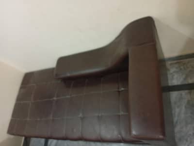 Dewan brown leather