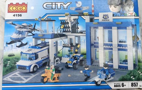 lego police city (857 pieces)
