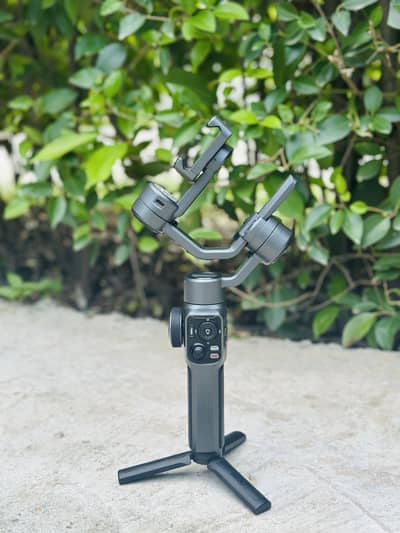 Zhiyun smooth 5 gimbal
