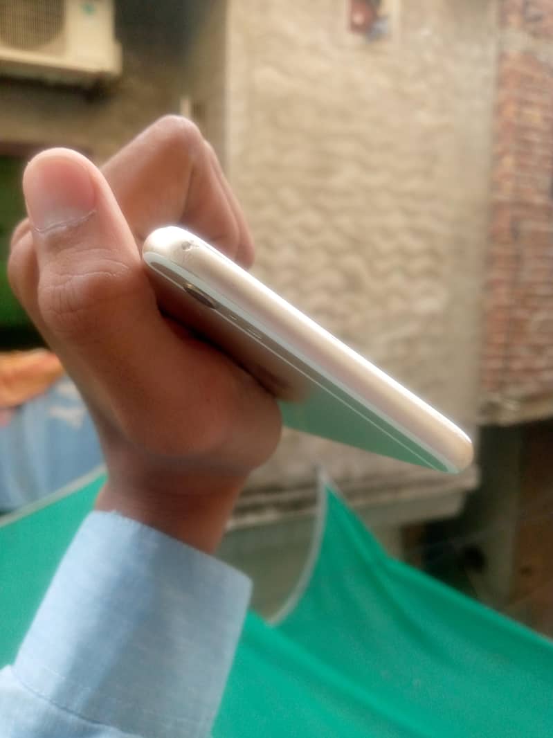 Apple iPhone 6S Plus 3