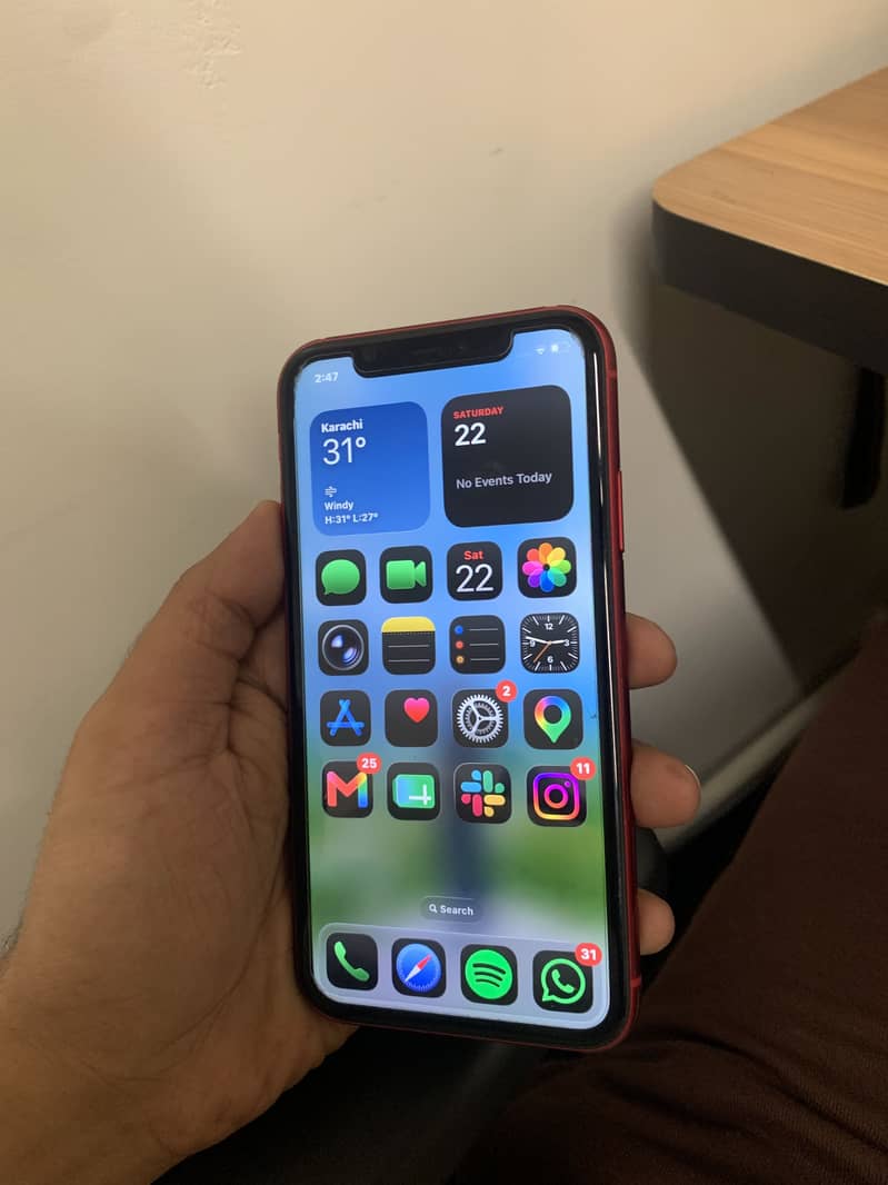 Apple iPhone 11 3