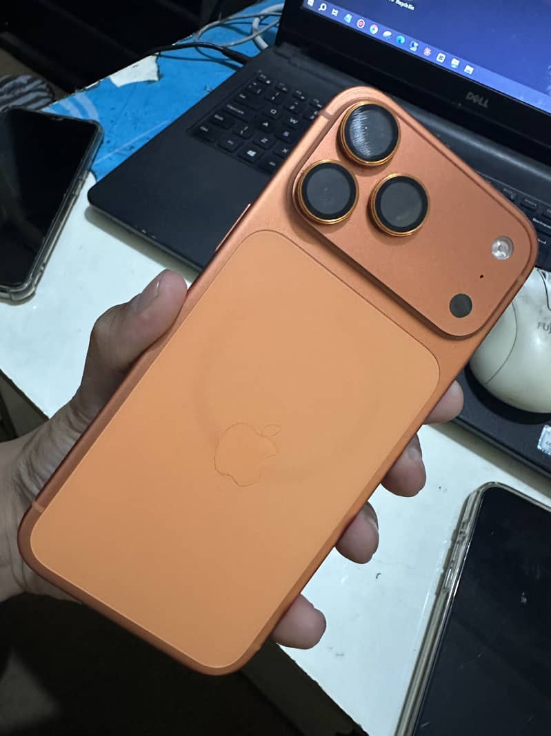 Apple iPhone 17 Pro Max 0