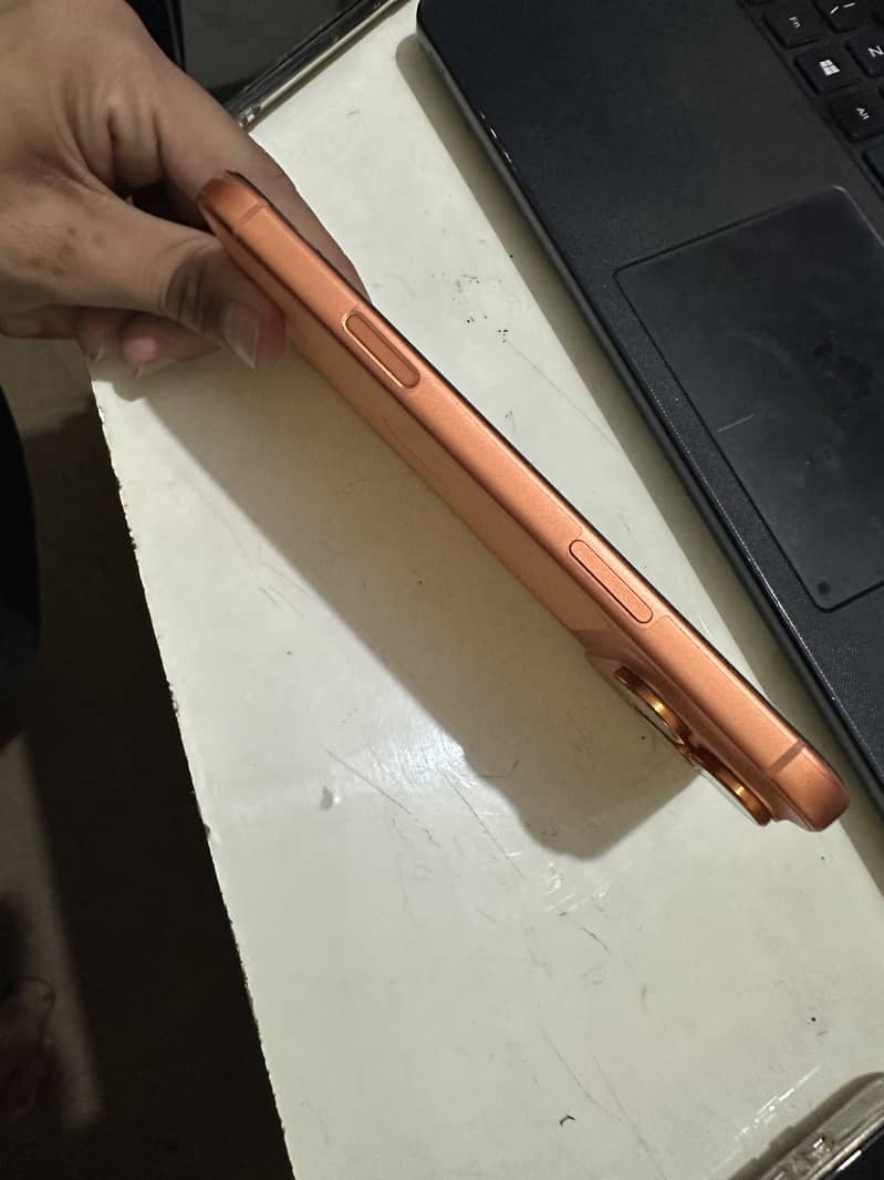 Apple iPhone 17 Pro Max 2