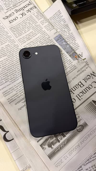 Apple iPhone 16e