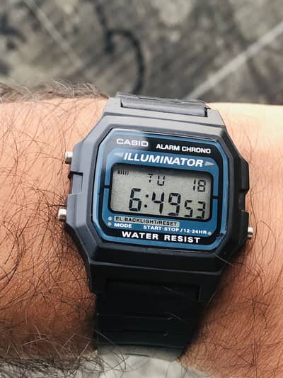 CASIO ILLUMINATOR F-105