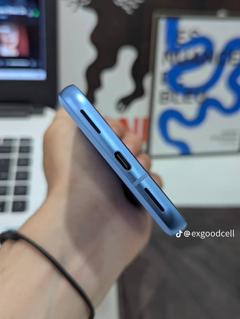 Google Pixel 8a 3