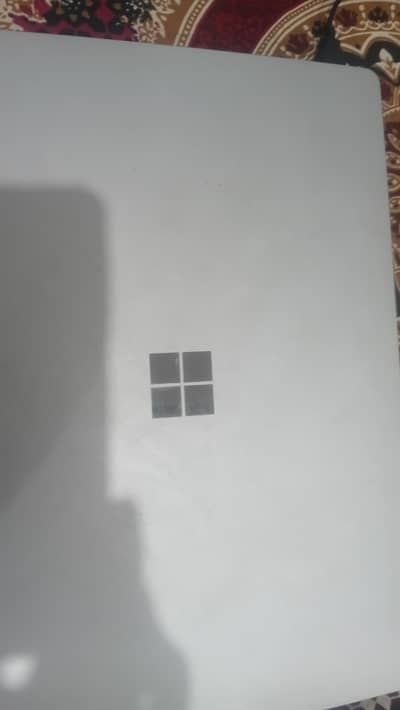 Surface Laptop Gen 1 - i5 7th gen, 8gb ram, 256ssd, touchscreen
