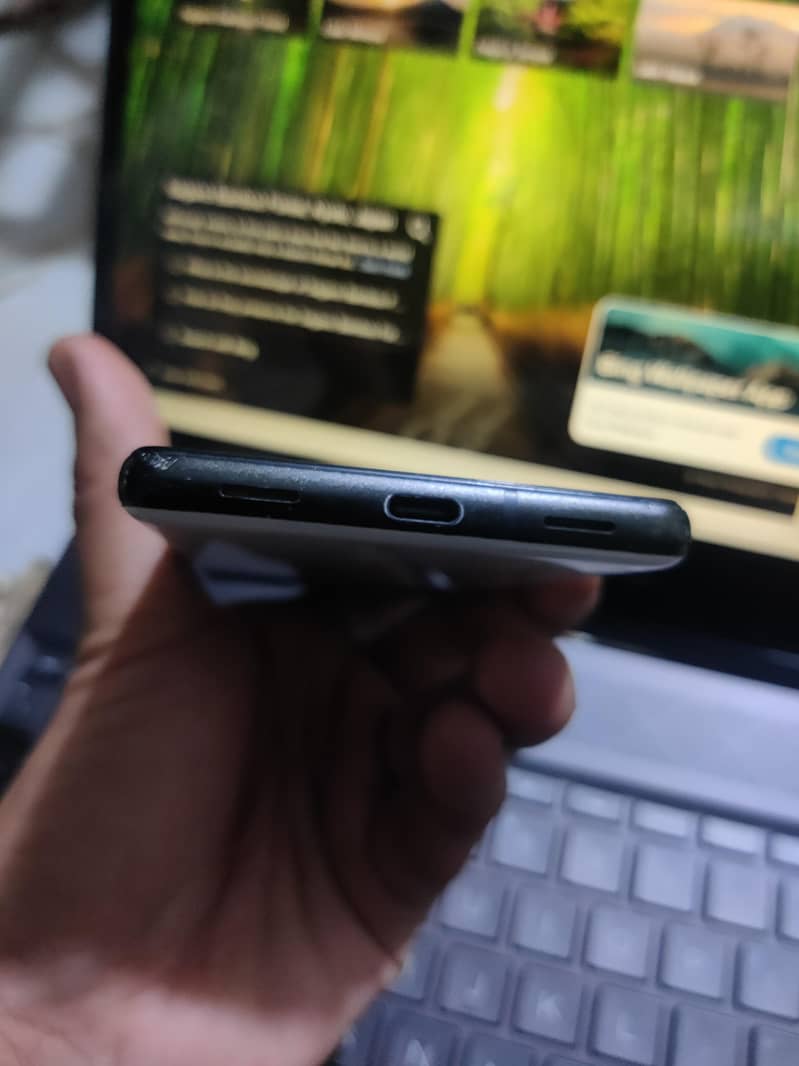 Google Pixel 6a 5