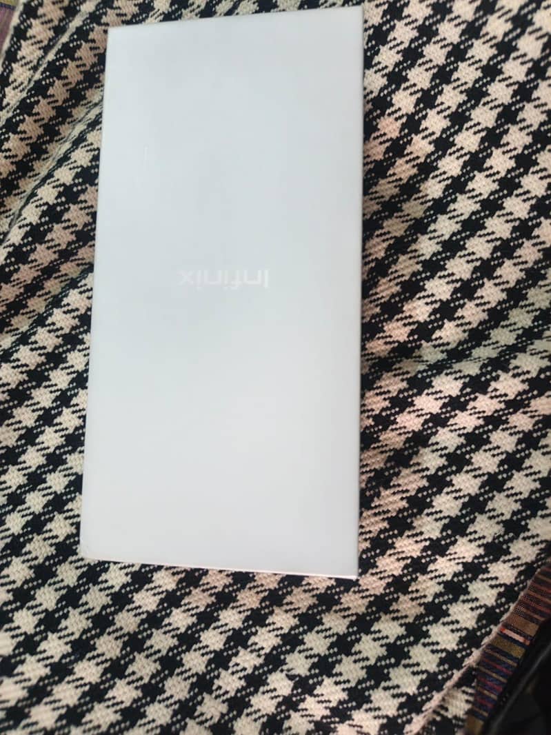 Infinix Zero 40 9