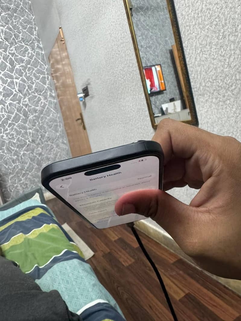 Apple iPhone 15 3