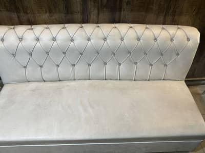 2 SOFAS