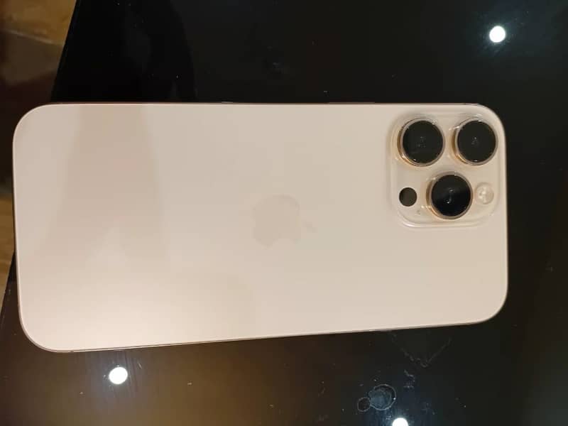 Apple iPhone 16 Pro Max 5