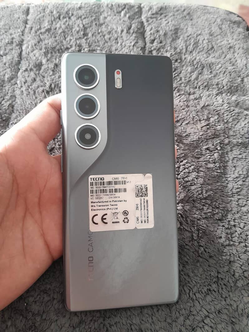 Tecno CAMON 40 Pro 7