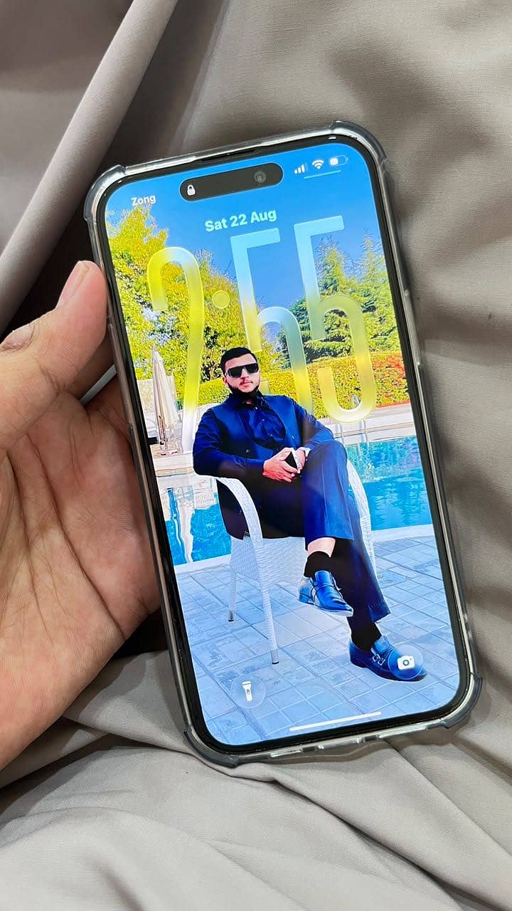 Apple iPhone 14 Pro Max 1