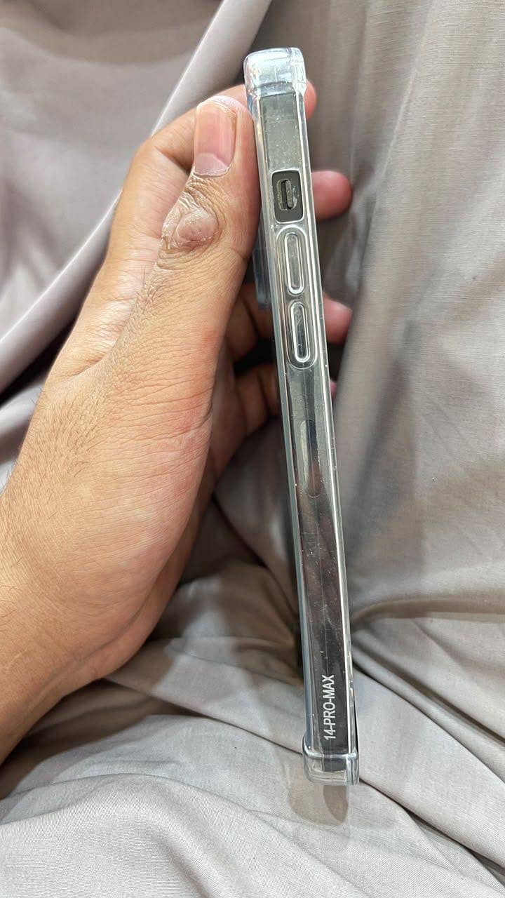 Apple iPhone 14 Pro Max 2