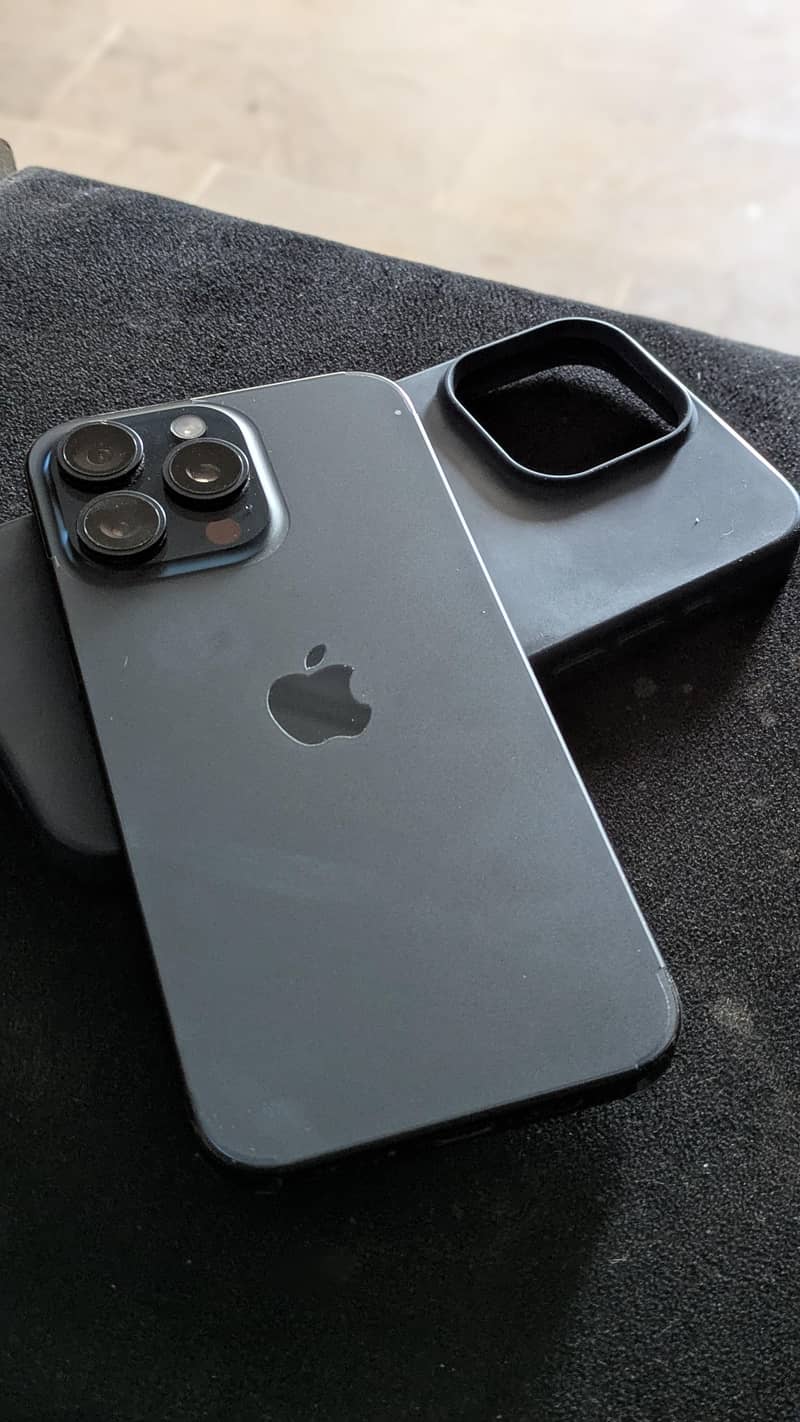 Iphone 15 Pro Max 4