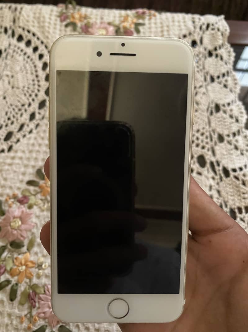 Apple iPhone 7 1