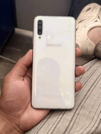 Samsung Mobile A70